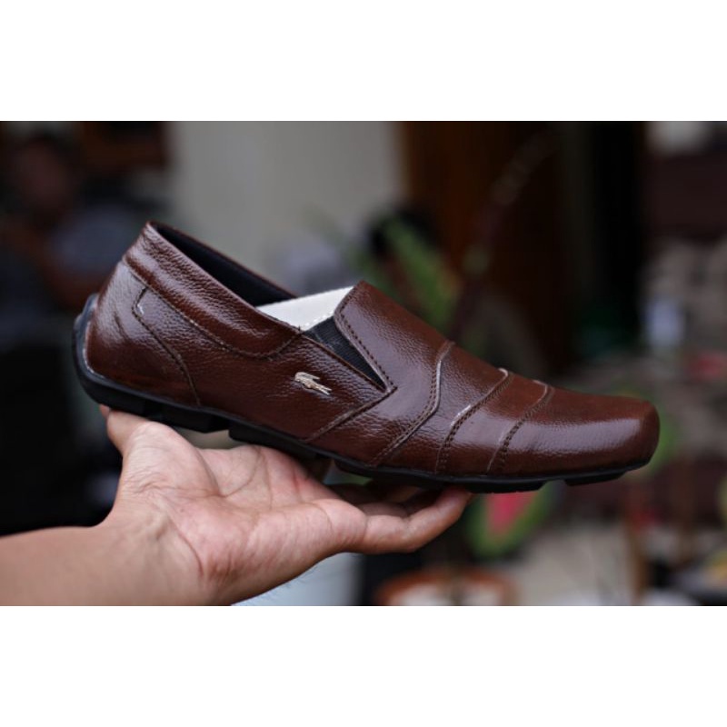 sepatu pria kulit slip on