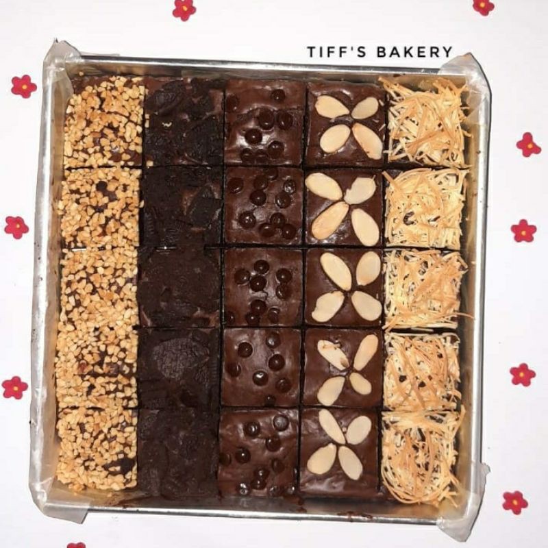 

Brownies Sekat uk 20×20 isi 25pcs | Tiff's Bakery