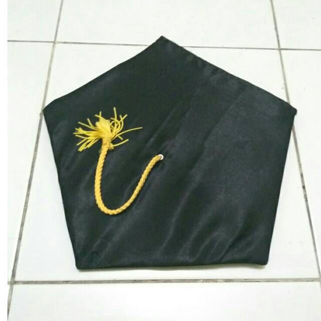 Topi Toga dan Topi Wisuda Untuk Anak TK, SD, SMP, SMU