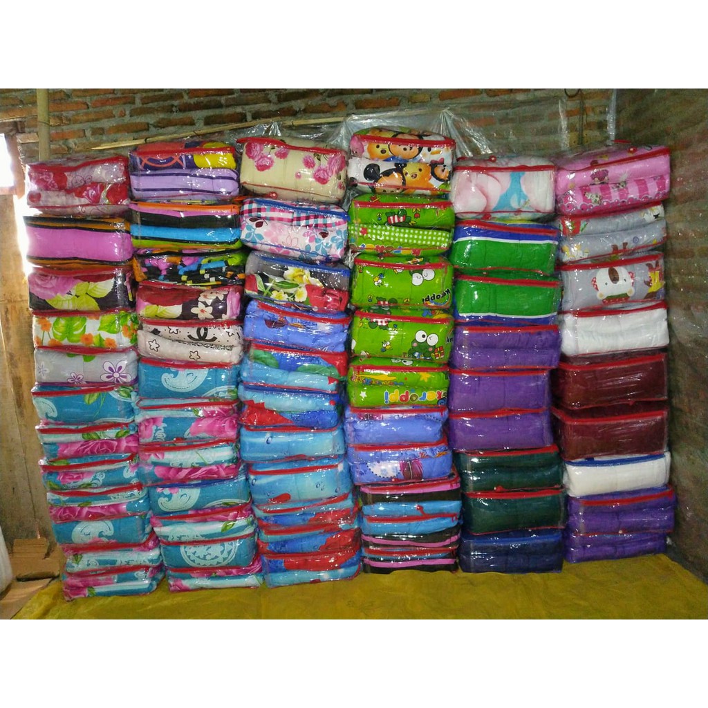BEDCOVER AJA HANYA SELIMUT AJA
