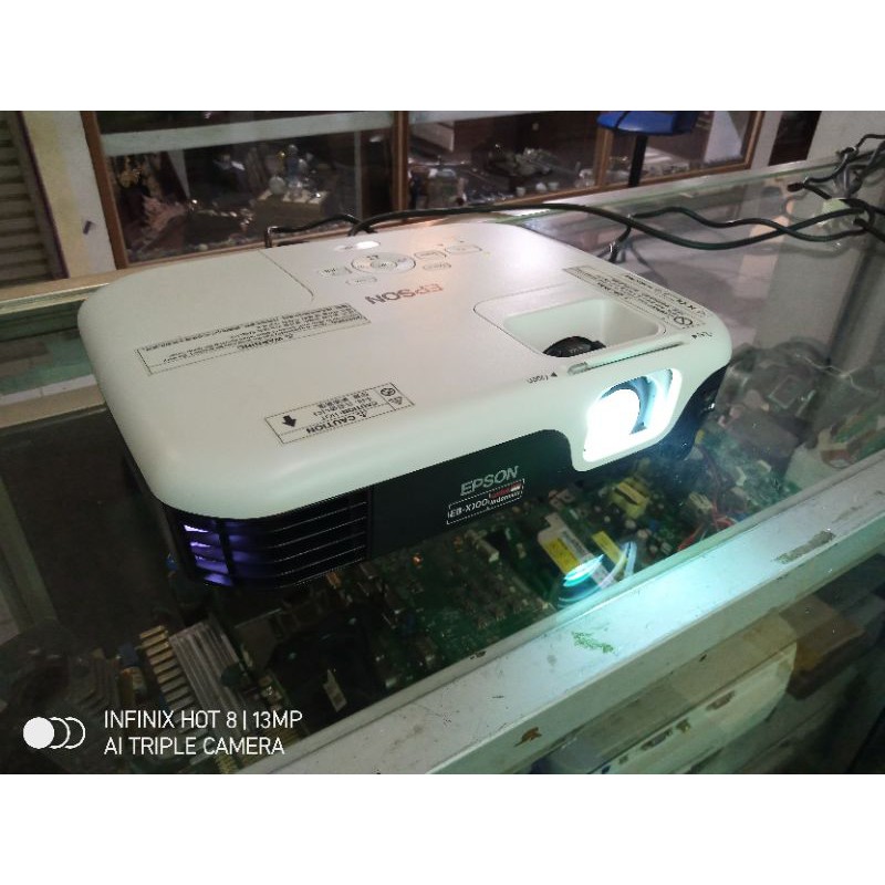 Proyektor second/bekas EPSON EBX100 Lanjay