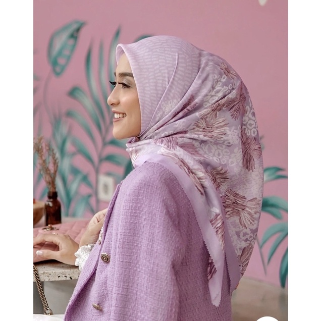 Buttonscarves Les Amities Reborn-LILAC