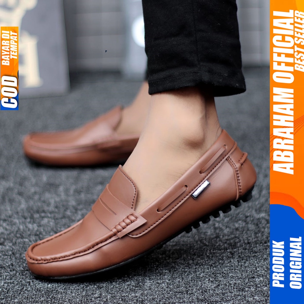 Sepatu Slip On Casual Anti Slip Kerja Santai Hitam Pria Abraham Verona