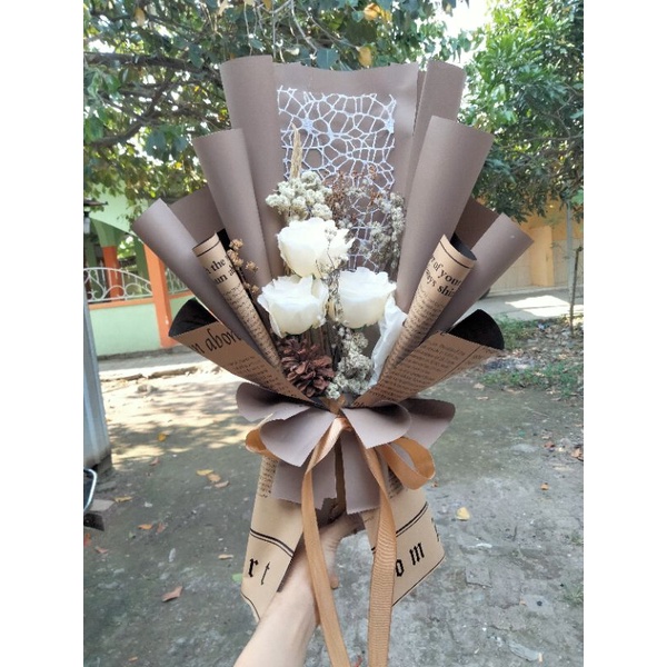 buket bunga/mawar/mawar putih/buket/aesthetic/murah/wisuda/lamaran/nikahan/engagement/graduation/buk