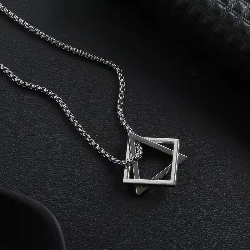 Kalung Liontin Bentuk Segitiga Persegi Geometris Disko Bahan stainless steel Gaya Hip hop Untuk Pasangan