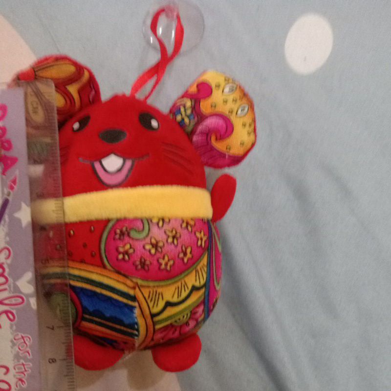 Gantungan tempel boneka tikus