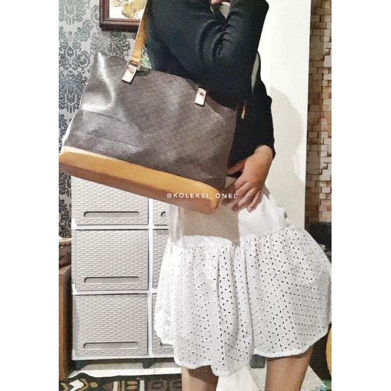 preloved Celine Macadam bag Authentic