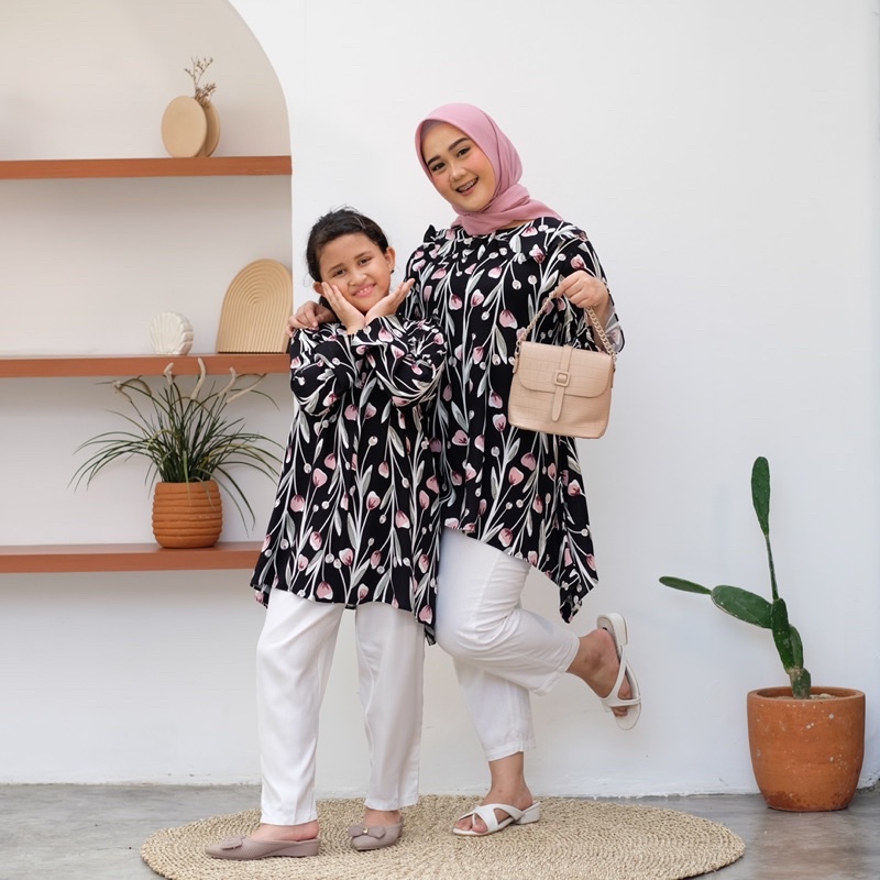 BAJU BLOUSE COUPLE IBU DAN ANAK BAJU ATASAN COUPLE IBU DAN ANAK KAULA TULIP BLACK