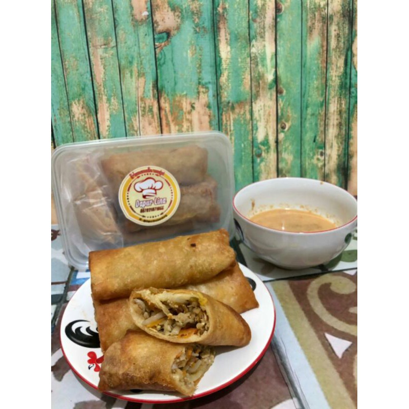 

lumpia bandung jumbo. 1 pax isi 5 lumpiah, pas untuk keluarga