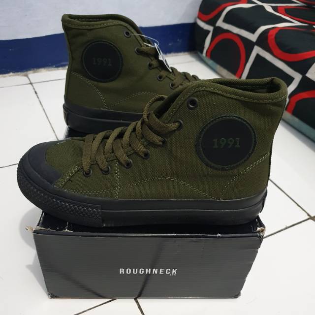 Sepatu roughneck 1991 olive green size 38