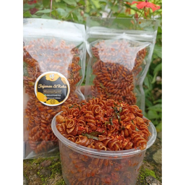 

MAKARONI KRIWIL / MAKARONI SPIRAL / CEMILAN MAKARONI / MAKARONI PEDAS