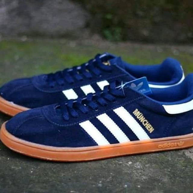 Adidas Munchen navy putih