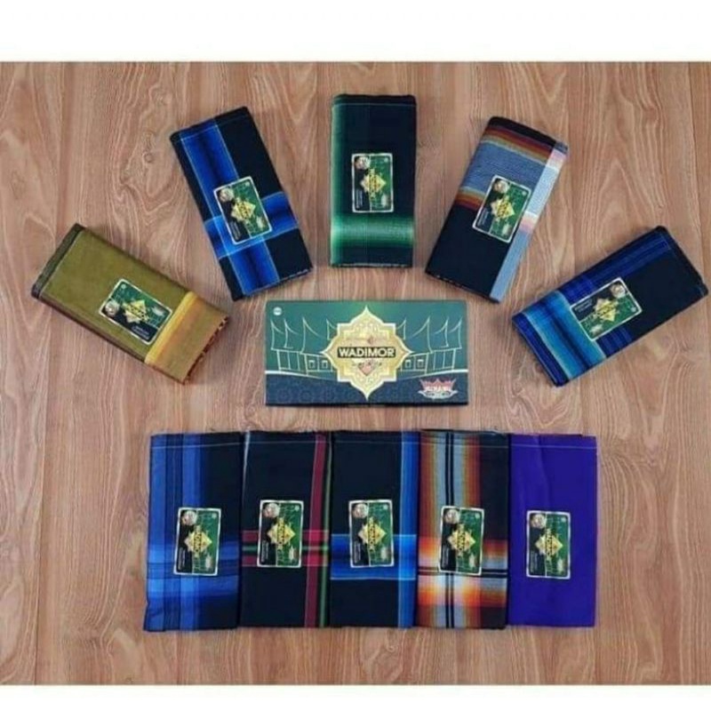 Sarung wadimor motif kombinasi. sarung wadimor polos warna.