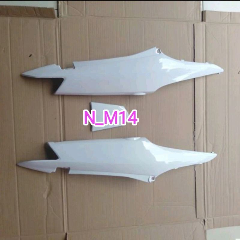 Cover body belakang supra fit new putih