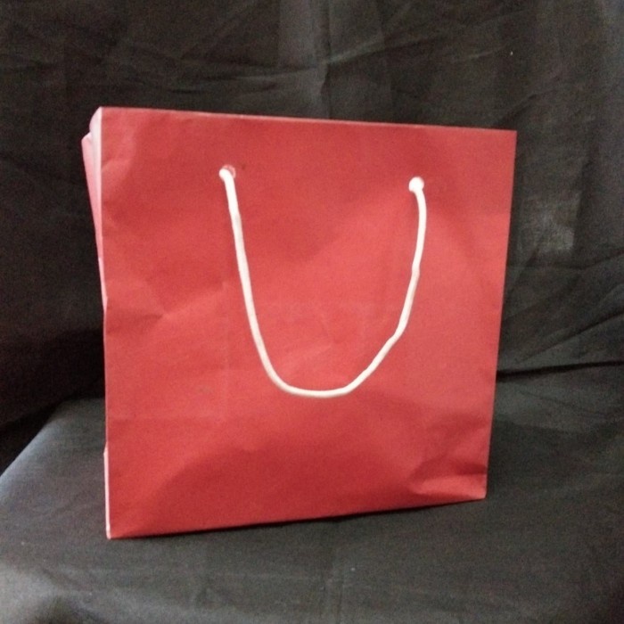 

Tas Karton Polos Import 15x15 Paper Bag Souvenir