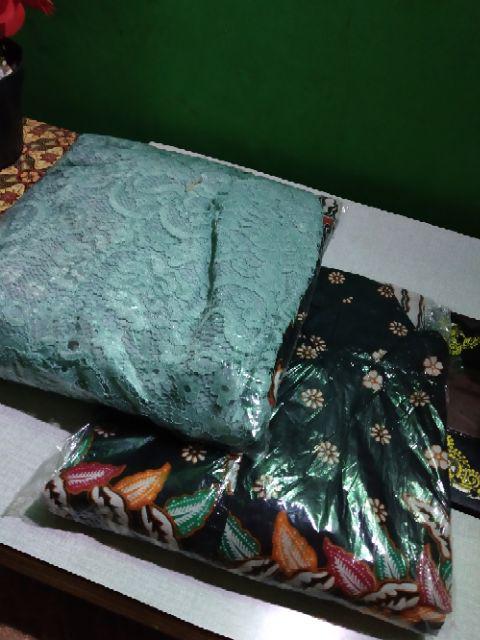 Renada Couple Broklat Renada Couple Broklade Sarimbit Brokat Batik Soegiharto
