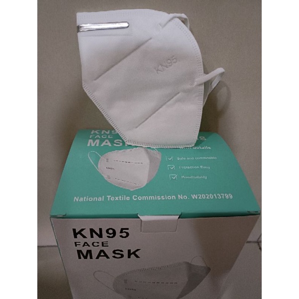 Masker KN95 5 ply kawat luar isi 50 pcs