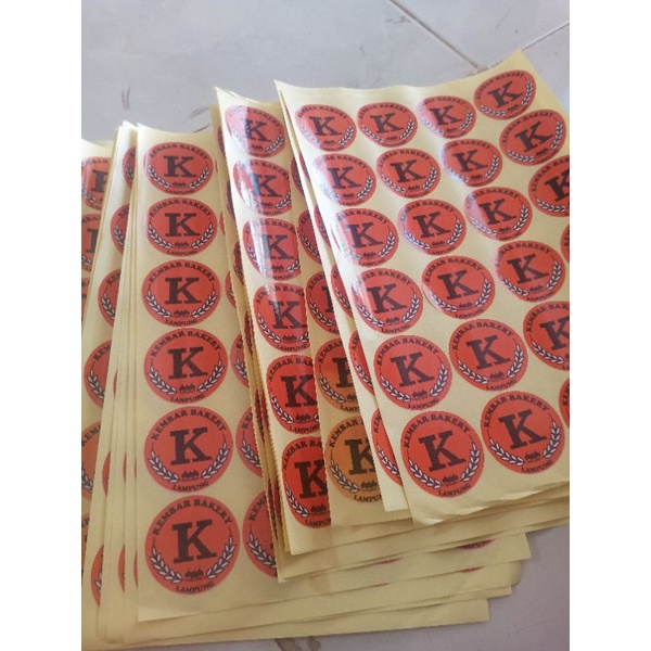 

cetak stiker label kemasan produk