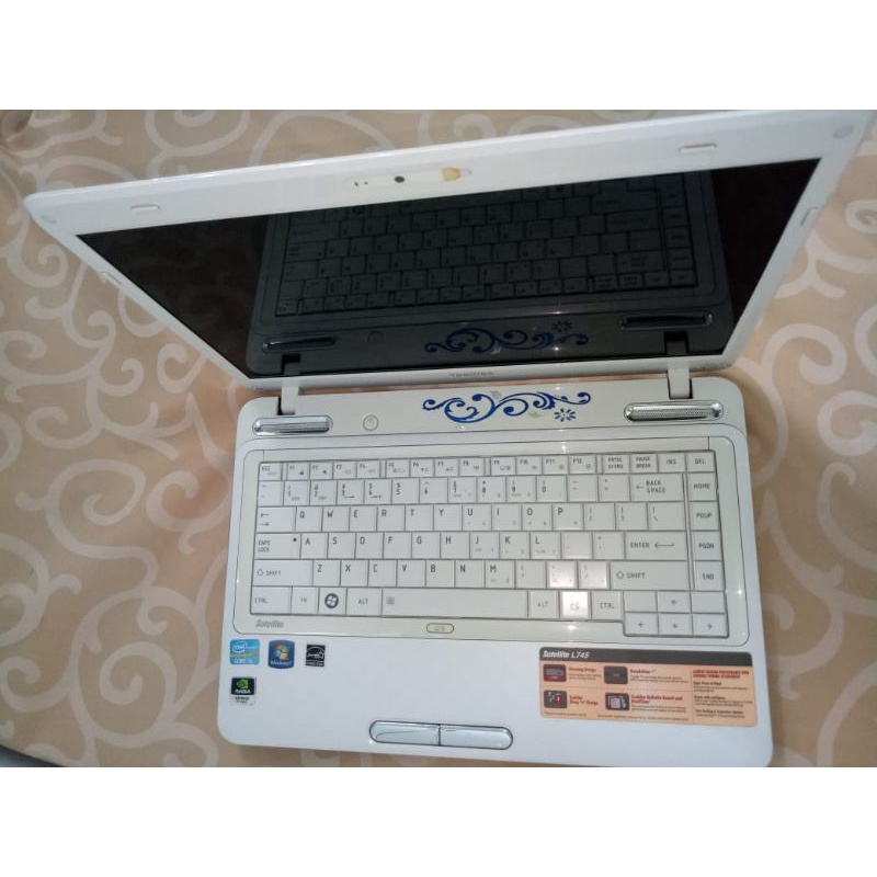 Toshiba Satellite L745 Core i5 (PSK12L-04H00G) Cantik Bandel