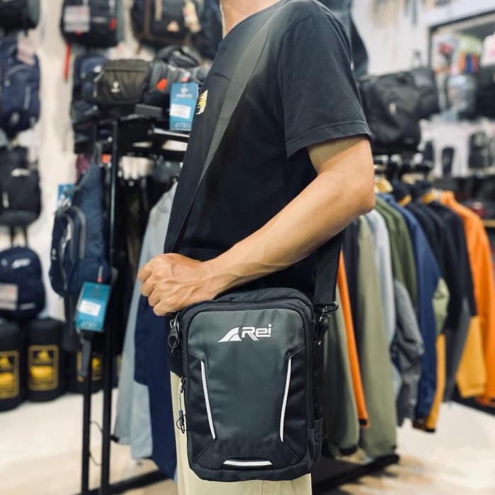 TRAVEL POUCH REI NEW KAPUAS 01//Tas selempang