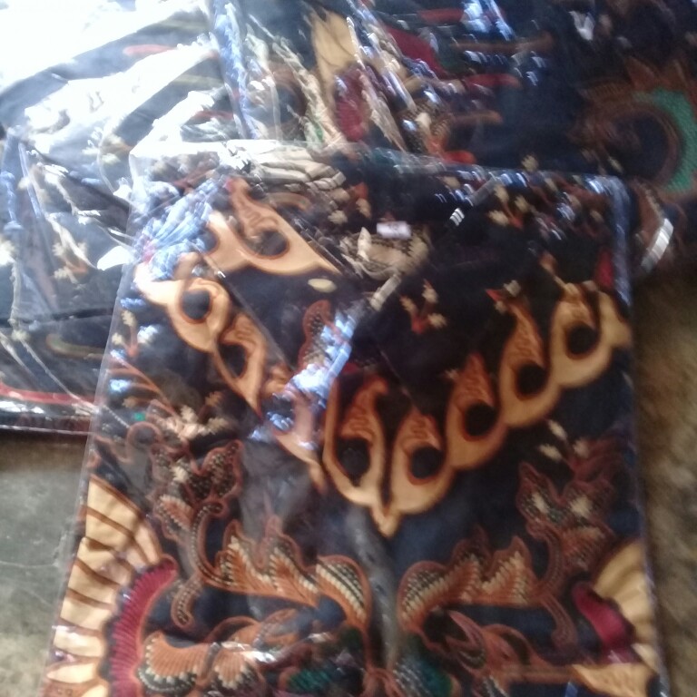 Batik Couple Keluarga Sania Ruffle Ori Ndoro Jowi Dnt Kupu Kuning