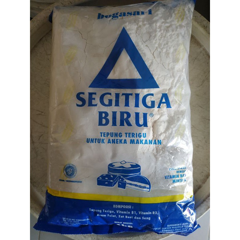 

Tepung segitiga biru/tepung terigu