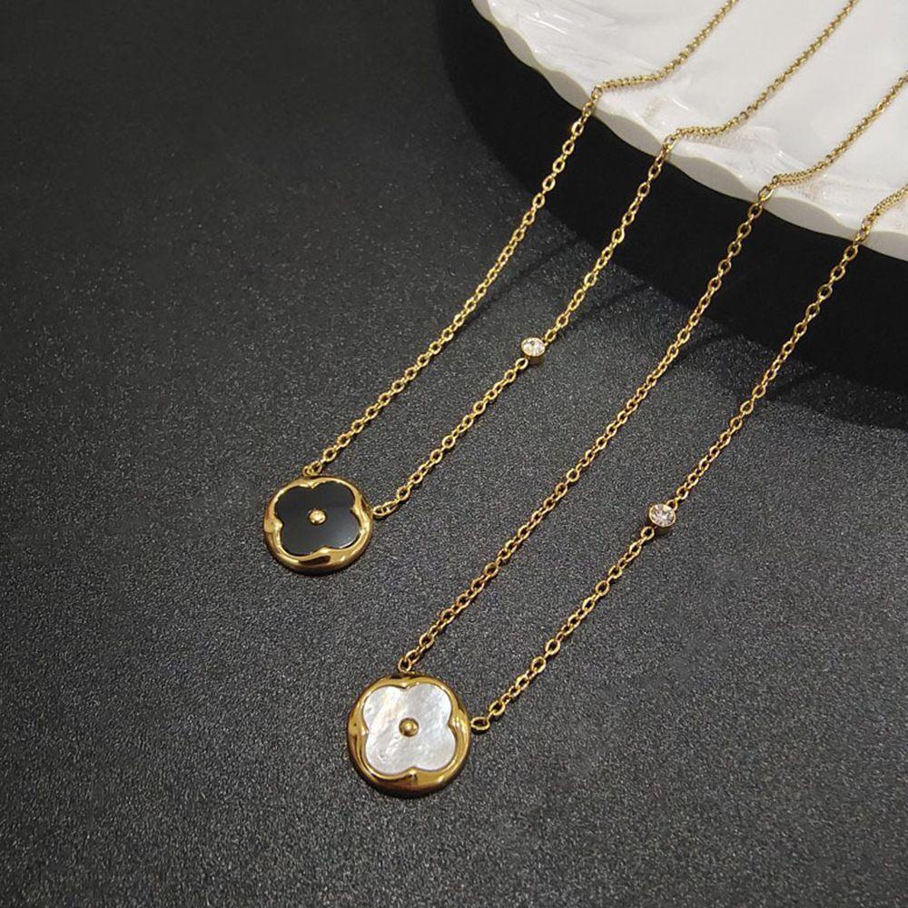 Mxbeauty Clover Necklace Charms Indah Trendi Shell Hadiah Pesta Berlian Keren Wanita Necklace