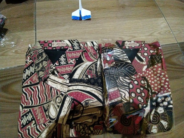 Atasan Kemeja Batik Pria Lengan Panjang Premium Batik Aluna Solo Terbaru Bahan Katun Terbaik Ap 005