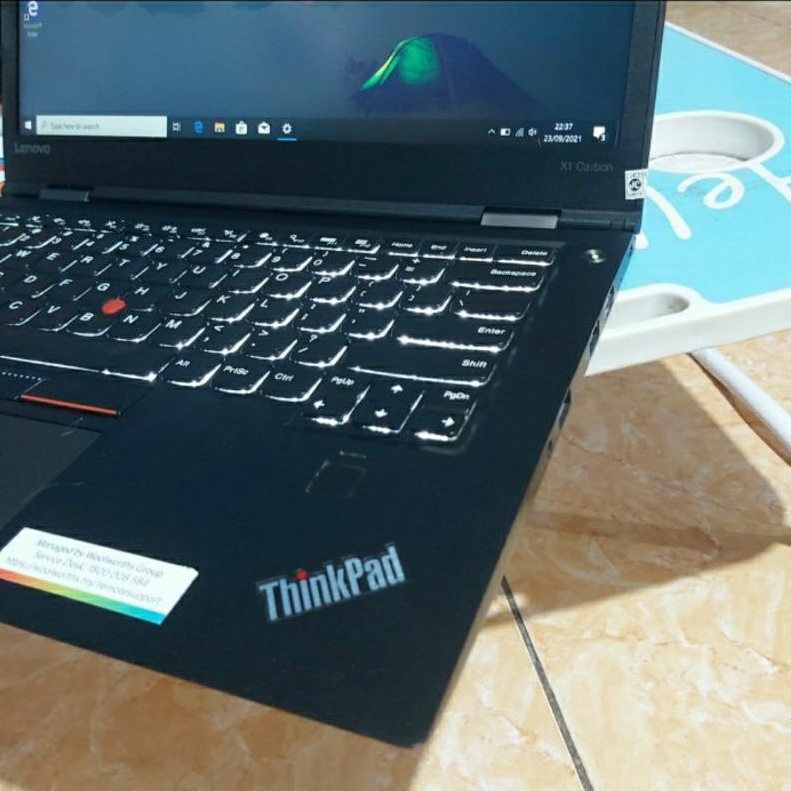 Laptop Lenovo Thinkpad X1 Carbon Cor i5-6300U Gen 6 Ram 8GB SSD 128GB FHD 1920x1080 IPS Keyboard Backlight Super slim