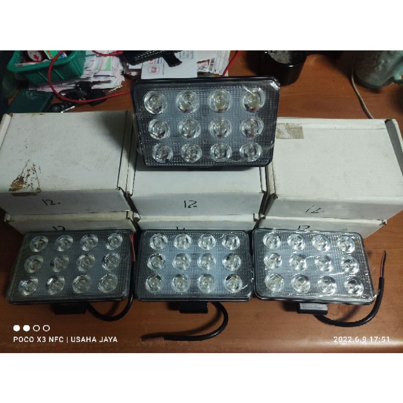 Lampu LED 16 MATA KOTAK ( Lampu Kerja ) Lampu Sorot