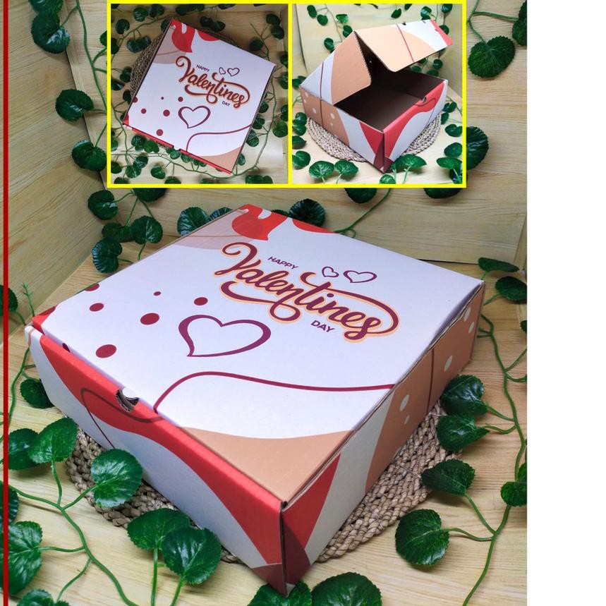 

Ready Stock,, Kardus/Box Premium "VALENTINE" - uk. 25 x 25 x 8 cm - kardus/box/gift/VALENTINE/hamper