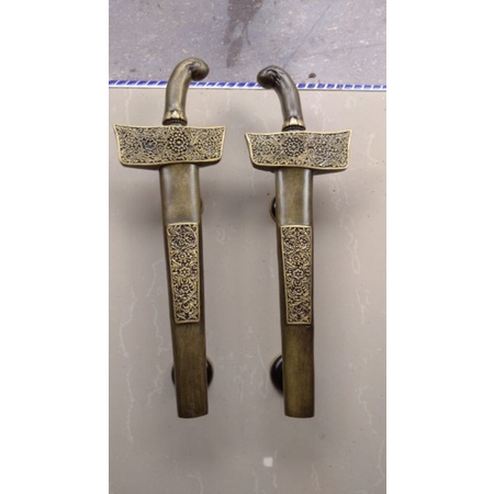 Handle pintu antik