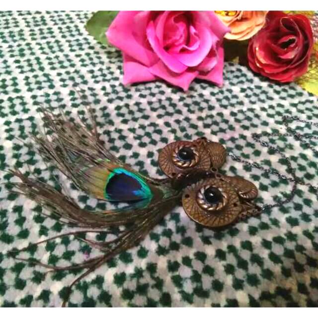 Kalung wanita burung hantu bulu merak