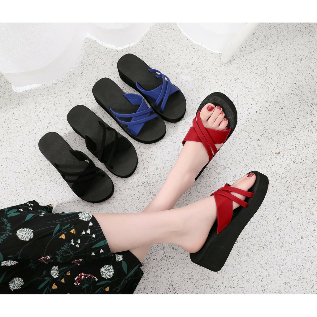 Sandal Wedges Suede Balok Silang