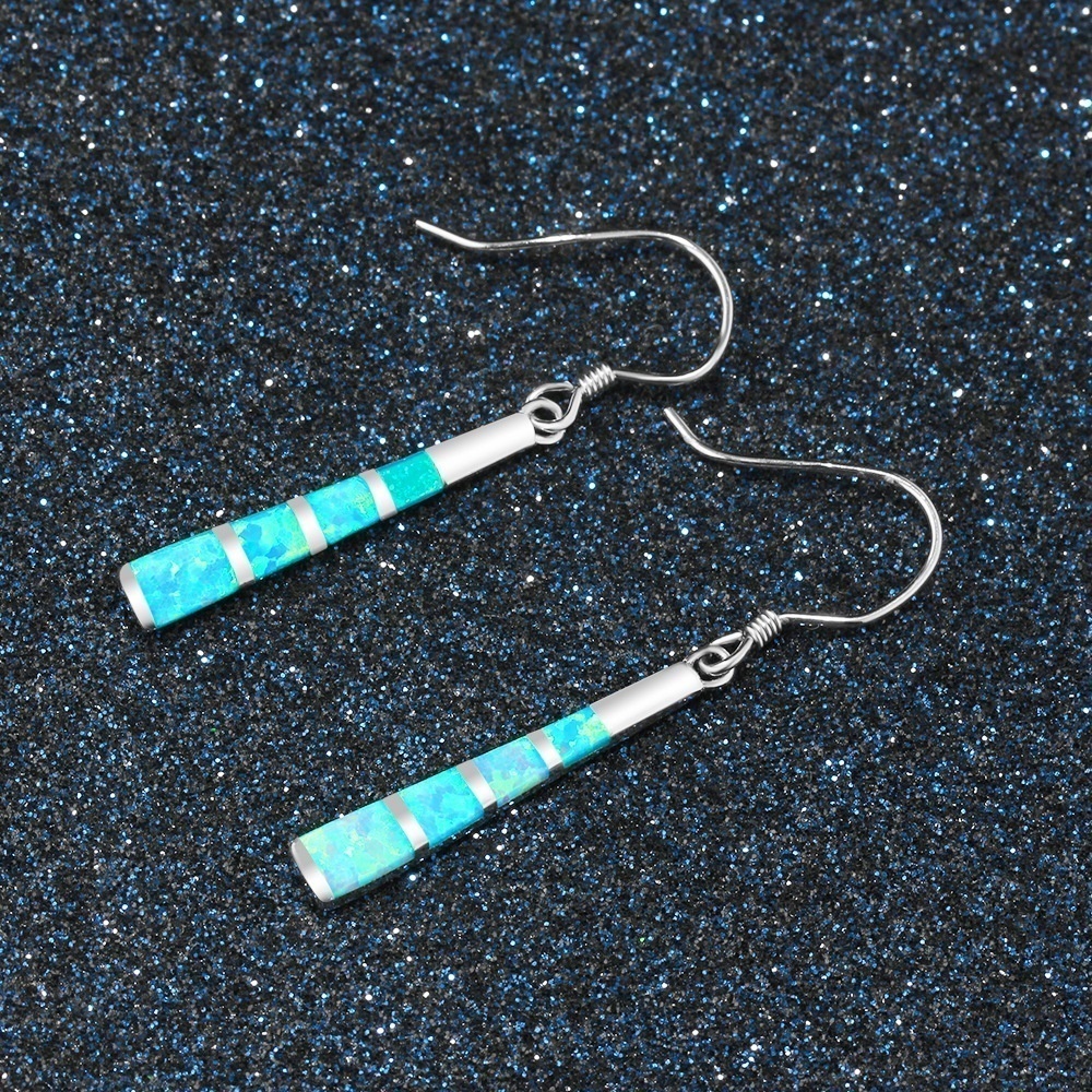 Set Anting Tusuk + Kalung Rantai Liontin Batu Opal Imitasi Gaya Eropa / Amerika Untuk Wanita