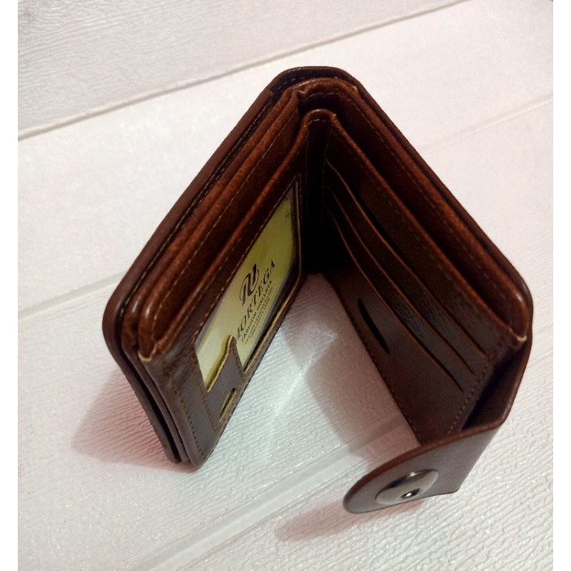 Dompet Pria Lipat Dua Model Kancing MAGNET Dompet Kulit Impor