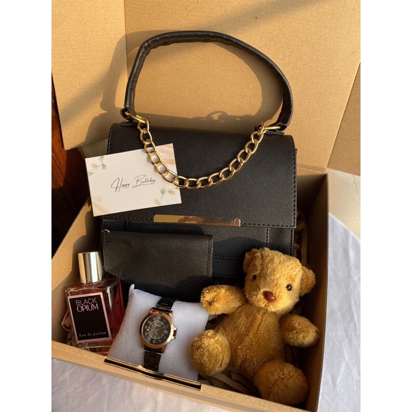 

(COTA) HAMPERS CEWE / GIFT BOX / BIRTHDAY GIFT / KADO CEWE / KADO PACAR