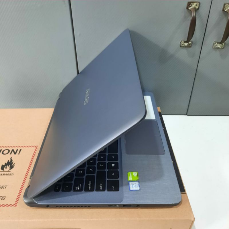 Laptop Asus VivoBook 14 A407UF Cor i3-7020 Ram 4GB SSD 256GB Dualvga Nvdia Mx130 2GB Windows 10 Gaming editing