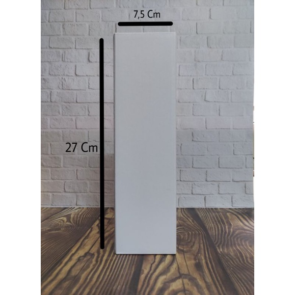 

Kardus Box Bekas Ukuran 7,5 Cm x 27 Cm Tebal 3 mm
