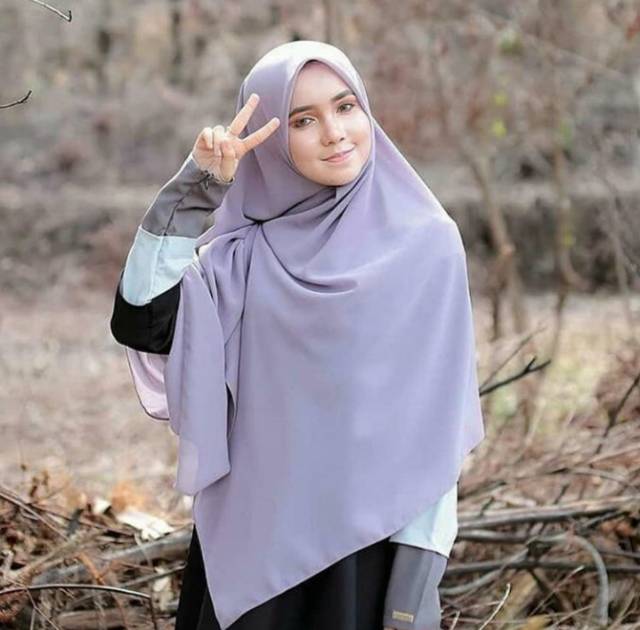 (PROMO) Jilbab Syar'i Segi Empat Diamond Italiano crepe Polos Jumbo 130x130cm Syar'i