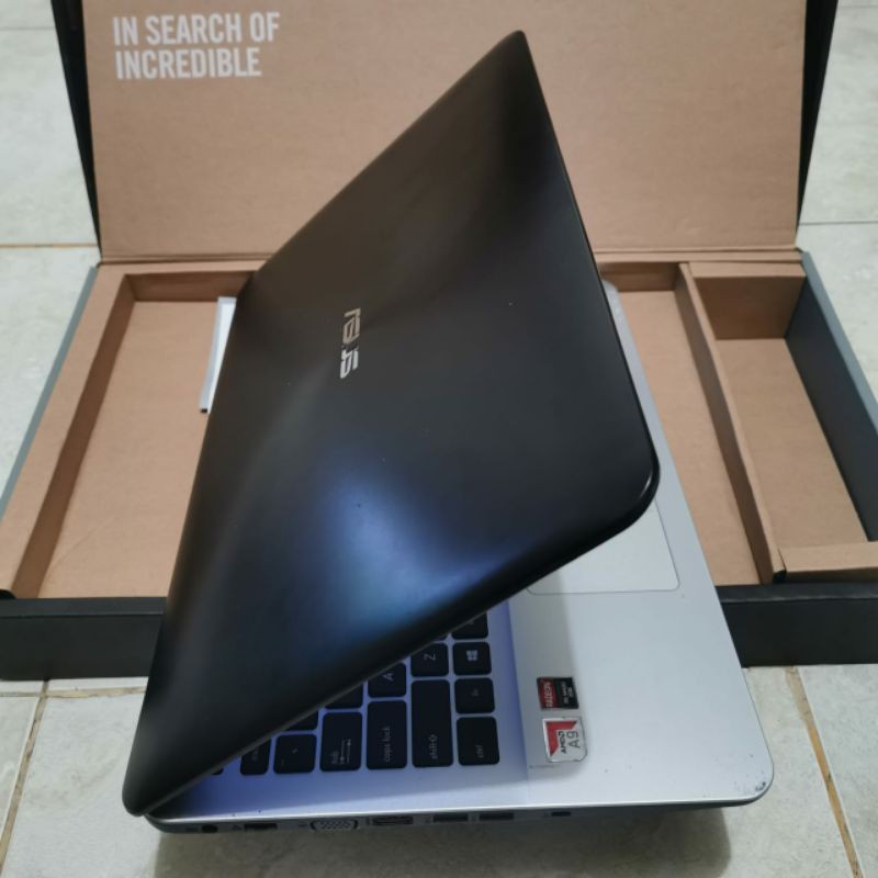 Laptop Asus X555B Quad Core Amd A9-9420 doblevga Amd radeon R5 M420 dedicated 2GB Ram 4GB HDD 1TB layar 15,6 inch