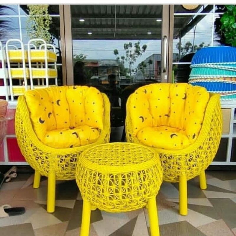 Kursi Teras Brekele.