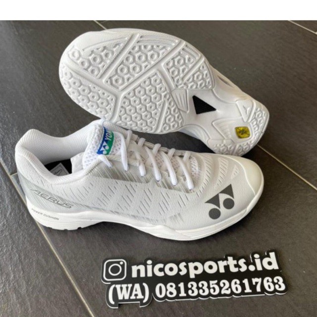 Sepatu Yonex Aerus Z White Edition