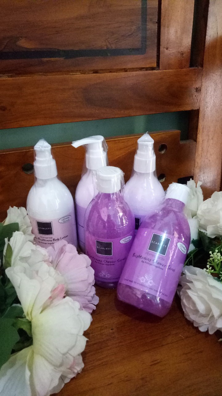Scarlett Pomegrante Whitening Body Shower By Felicya Angelista