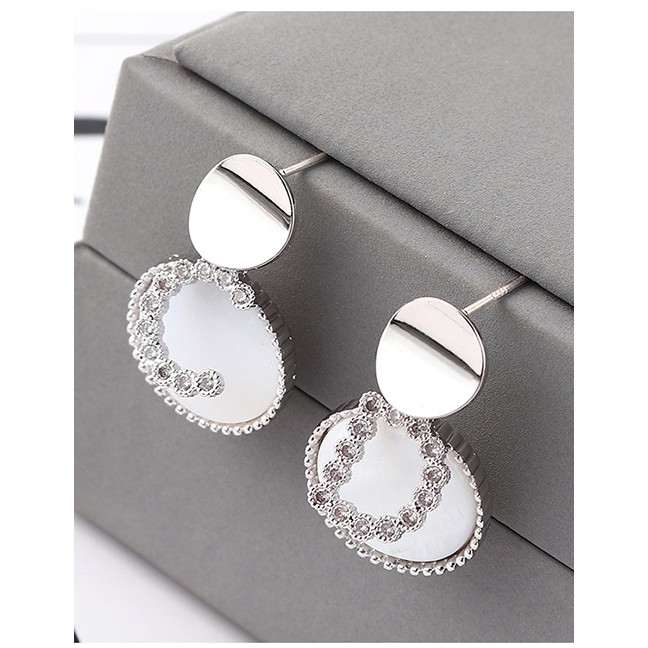 LRC Anting Tusuk Fashion Platinum Plated Gold Cd Letter Disc S925 Silver Needle Earrings Y62771