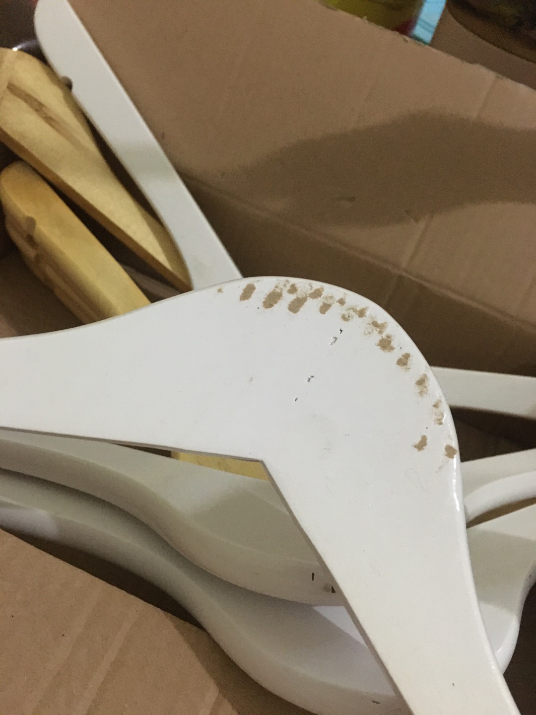 Gantungan Baju / Hanger Kayu Putih Dewasa