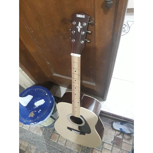 gitar akustik yamaha jumbo tanam besi-2