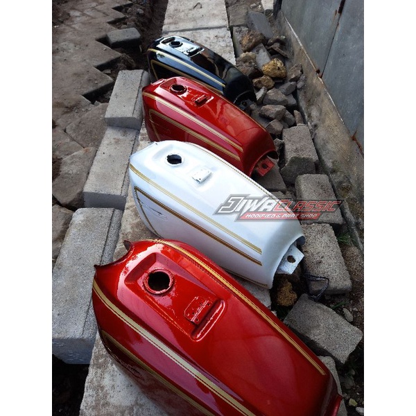 FREE EMBLEM TANGKI TANGKI ORIGINAL GL100 ORI CAT BARU REQUEST BISA Lantai baru Tanki gl100 ori copot