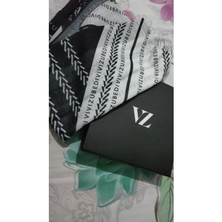 Zeamaya Scarf Black Vivi Zubedi