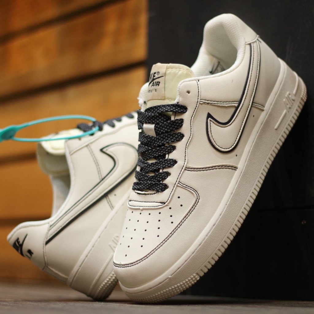 sepatu pria sneakers nike air force 1 low beige black reflective